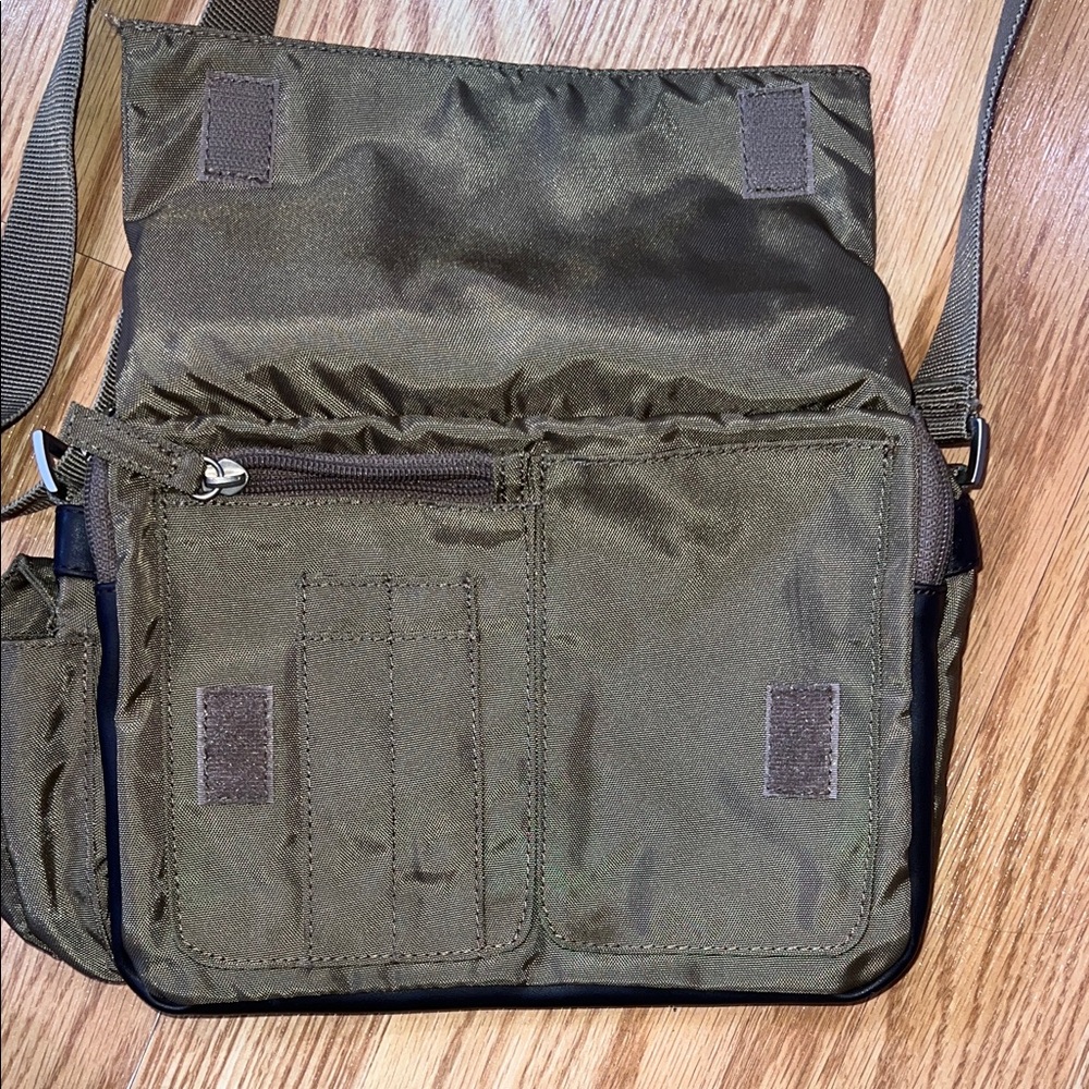 Nine West Olive Purse - Picture 3 of 10